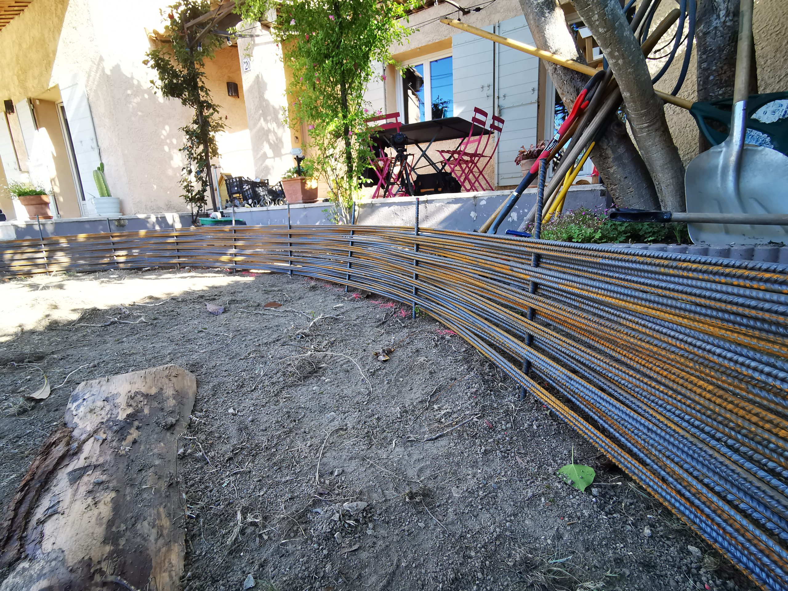Zen Corten : une restructuration paysagère minimaliste et contemporaine